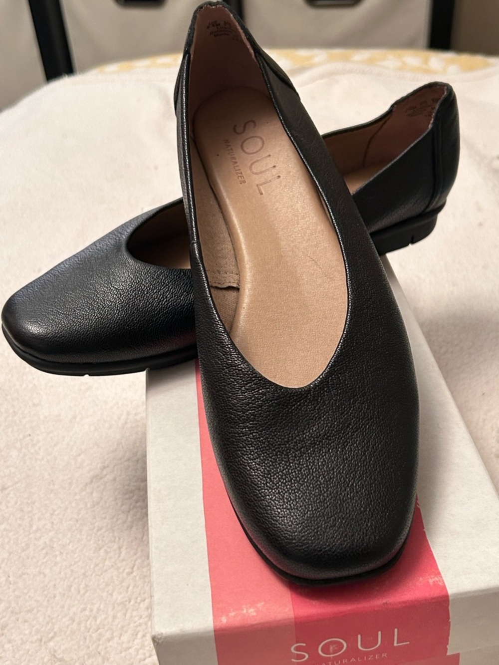SOUL Naturalizer Black Leather Slip-On Flats